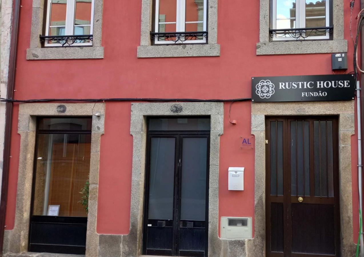 Rustic House Fundao酒店 外观 照片